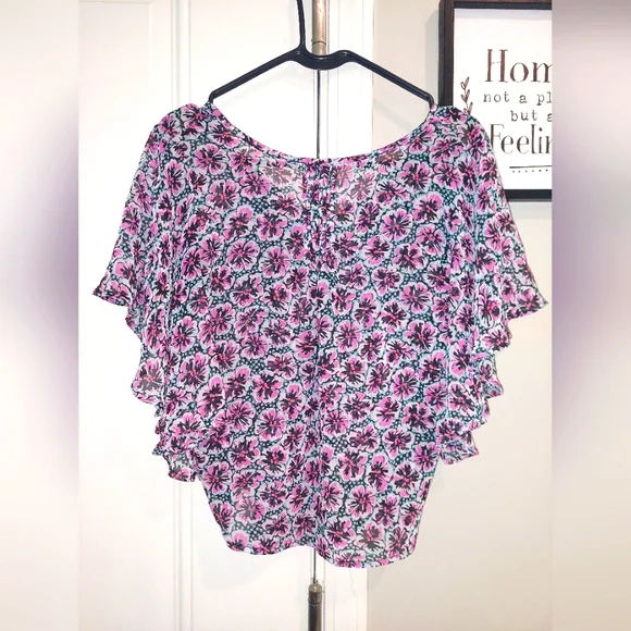 💚Angel Wing Floral Top - Picture 3 of 3